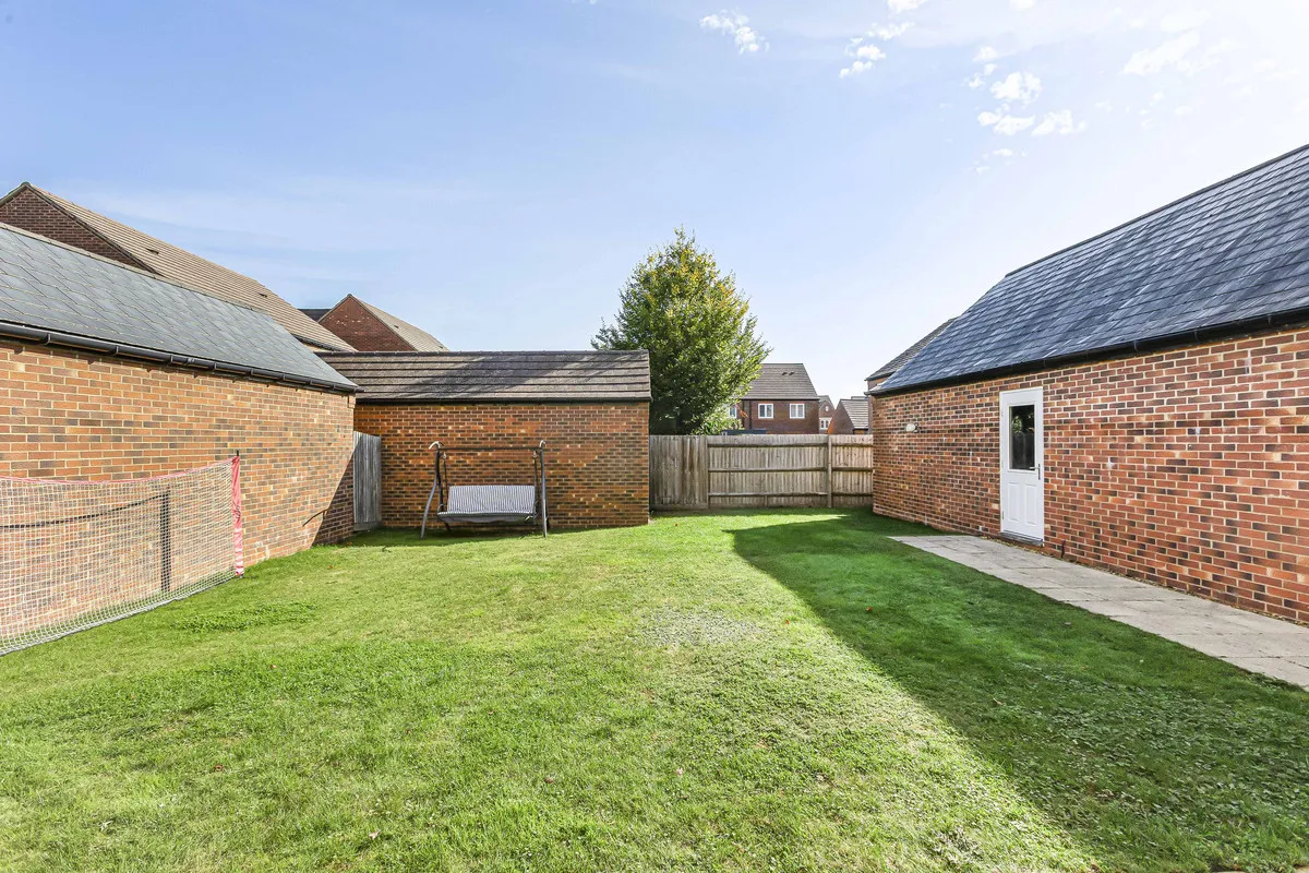 Miller Close, Heyford Park, photo 37