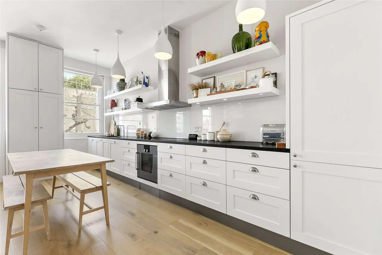 Elgin Crescent, Kensington and Chelsea, London, W11 2JU, photo 4