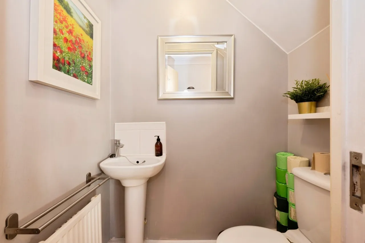 Sherriff Close, Esher, KT10, photo 10