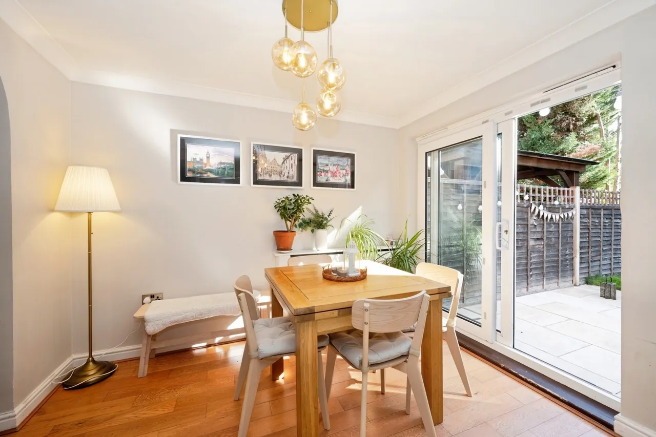 Sherriff Close, Esher, KT10, photo 7