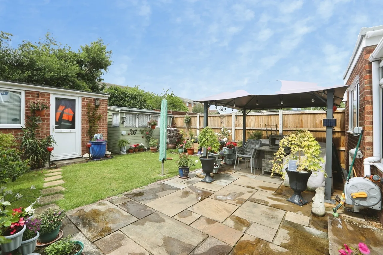 Laxton Way, Sittingbourne, Kent, ME10, photo 14