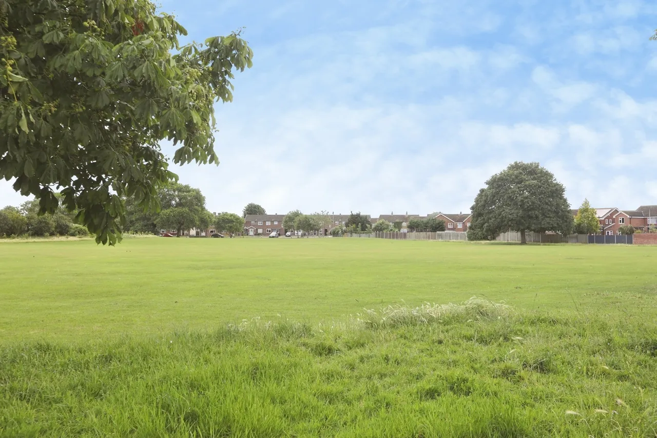 Laxton Way, Sittingbourne, Kent, ME10, photo 13