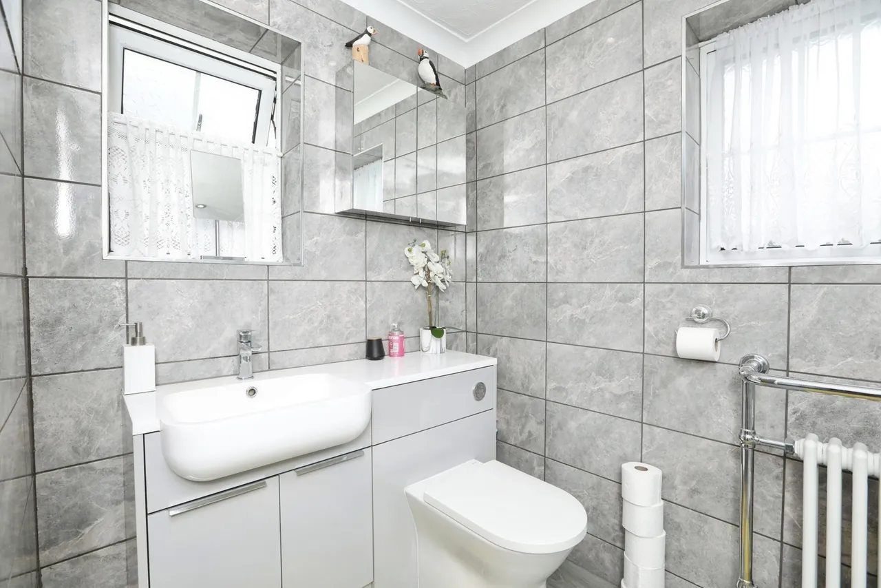 Laxton Way, Sittingbourne, Kent, ME10, photo 11