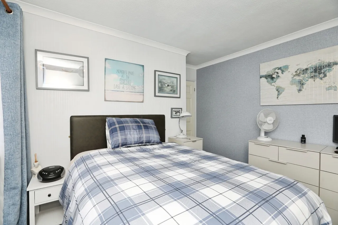 Laxton Way, Sittingbourne, Kent, ME10, photo 8