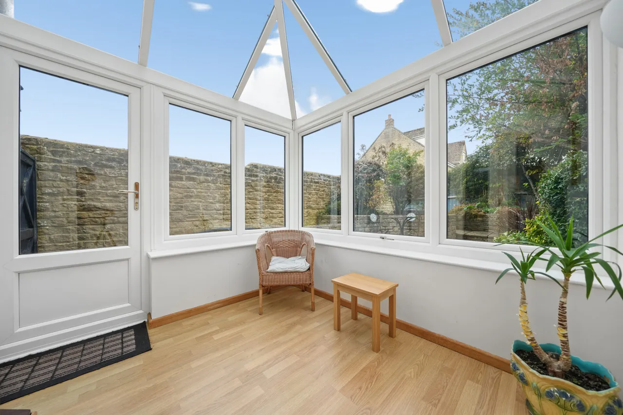 Swan Court, Witney, OX28, photo 5