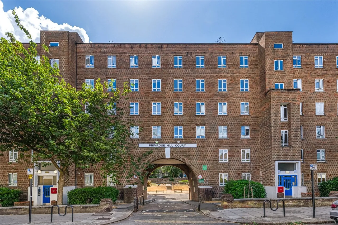 2 bed flat for sale — Primrose Hill Court, King Henrys Road, London, NW3