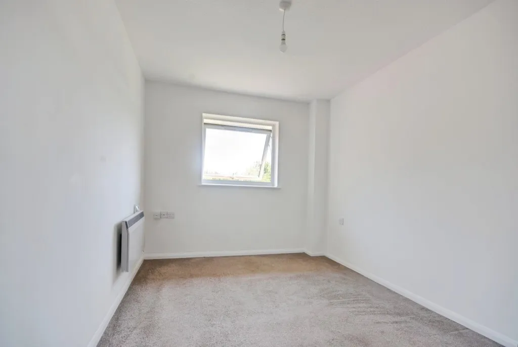 First Avenue, Watford, photo 5