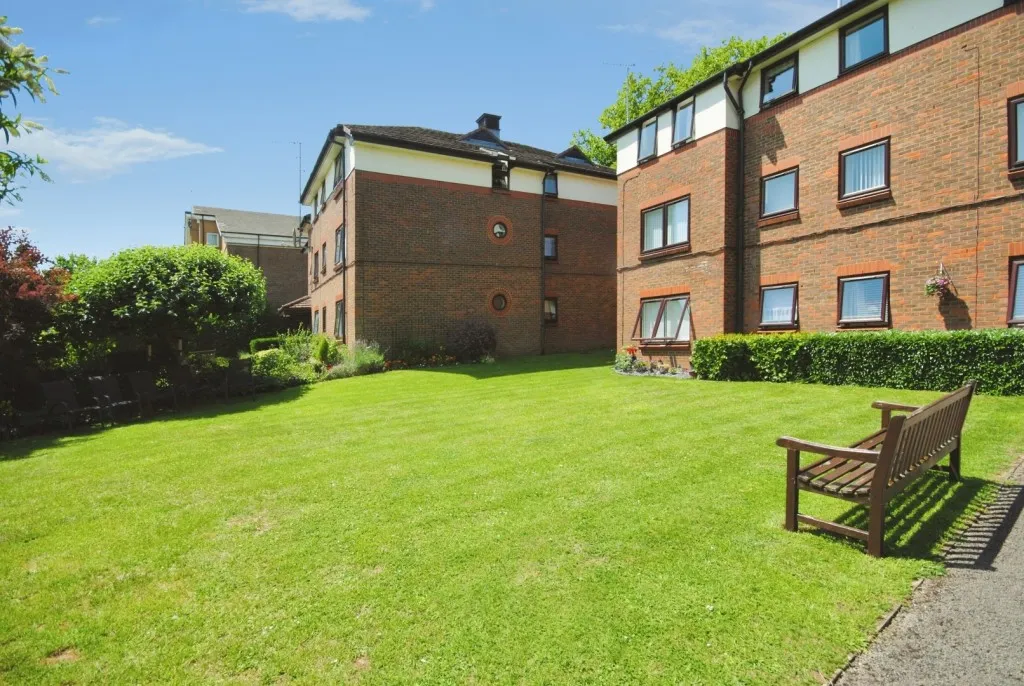 First Avenue, Watford, photo 10