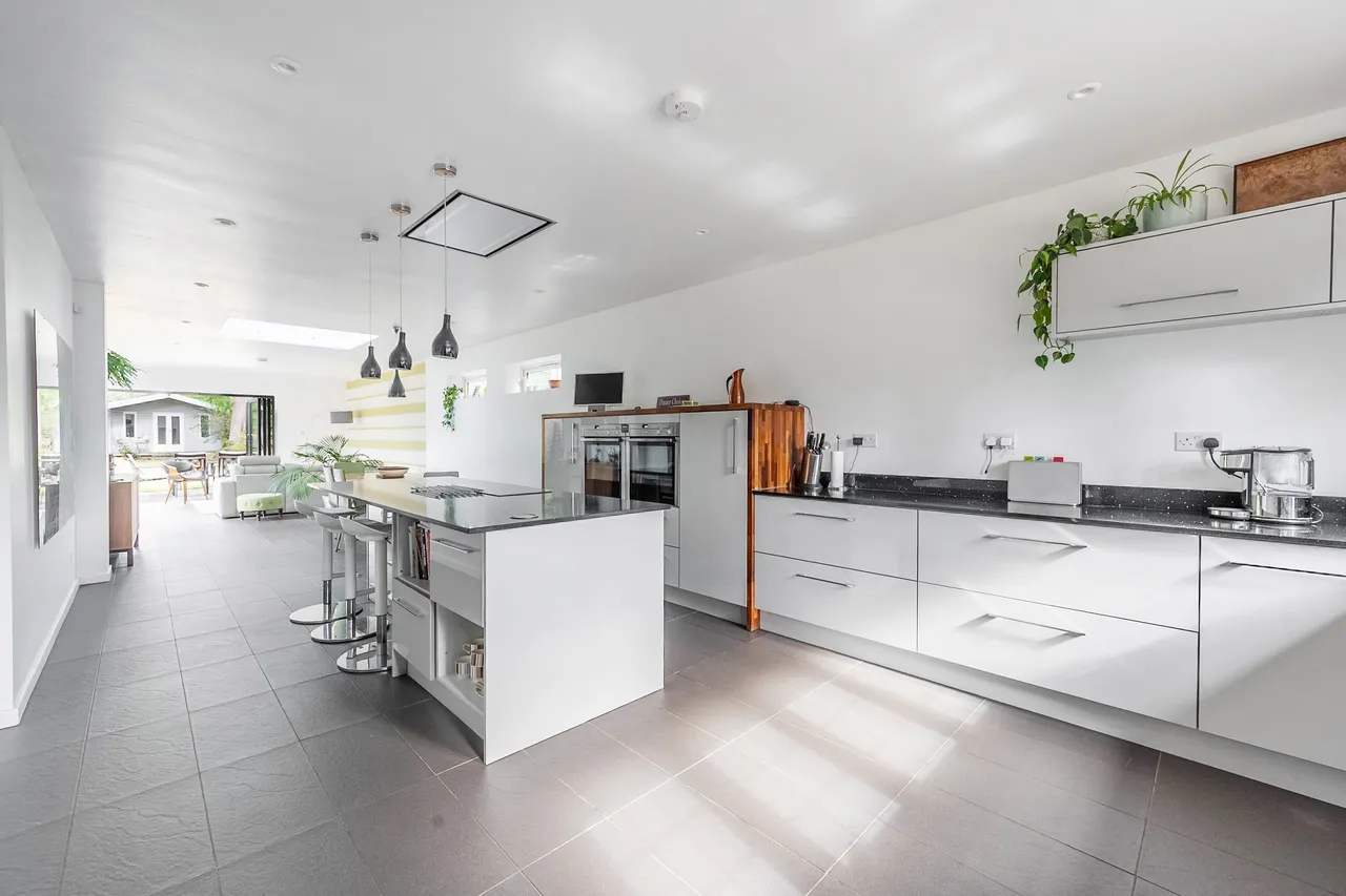 Inwood, Grange Road, Bushey, photo 6