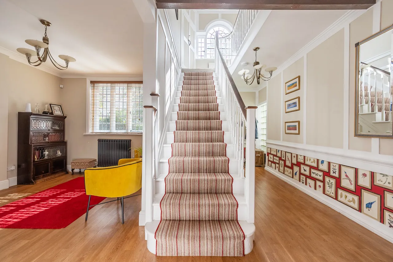 Inwood, Grange Road, Bushey, photo 5