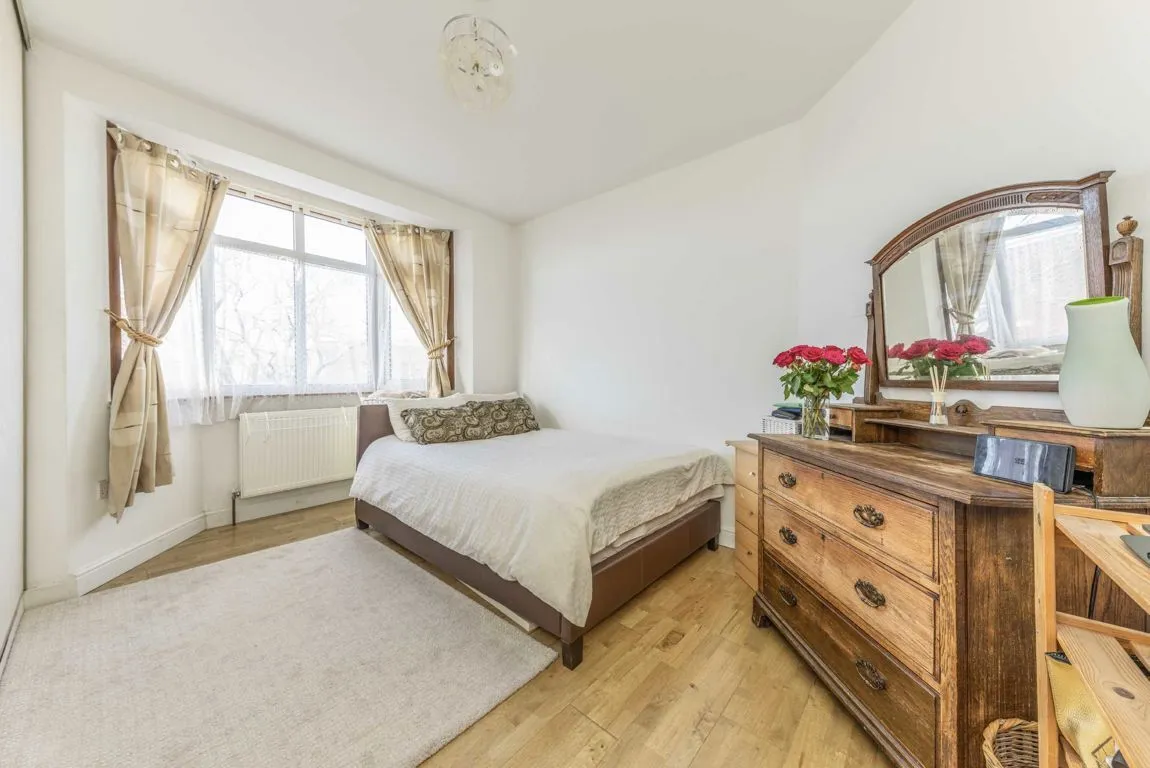 Leithcote Gardens, SW16, photo 6