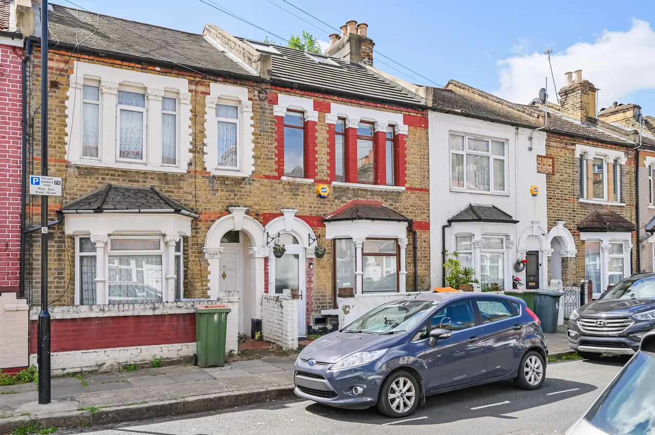 London, E13, photo 11