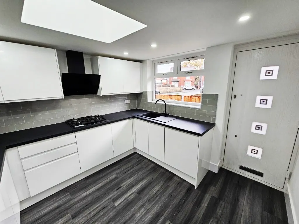 Moorside Crescent, Droylsden, M43, photo 8
