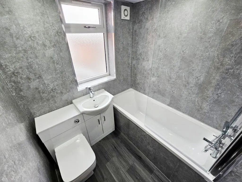 Moorside Crescent, Droylsden, M43, photo 18