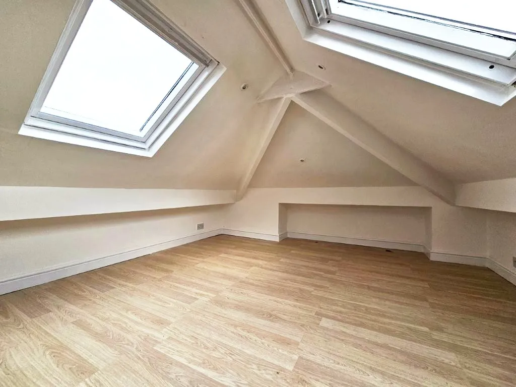 Moorside Crescent, Droylsden, M43, photo 23