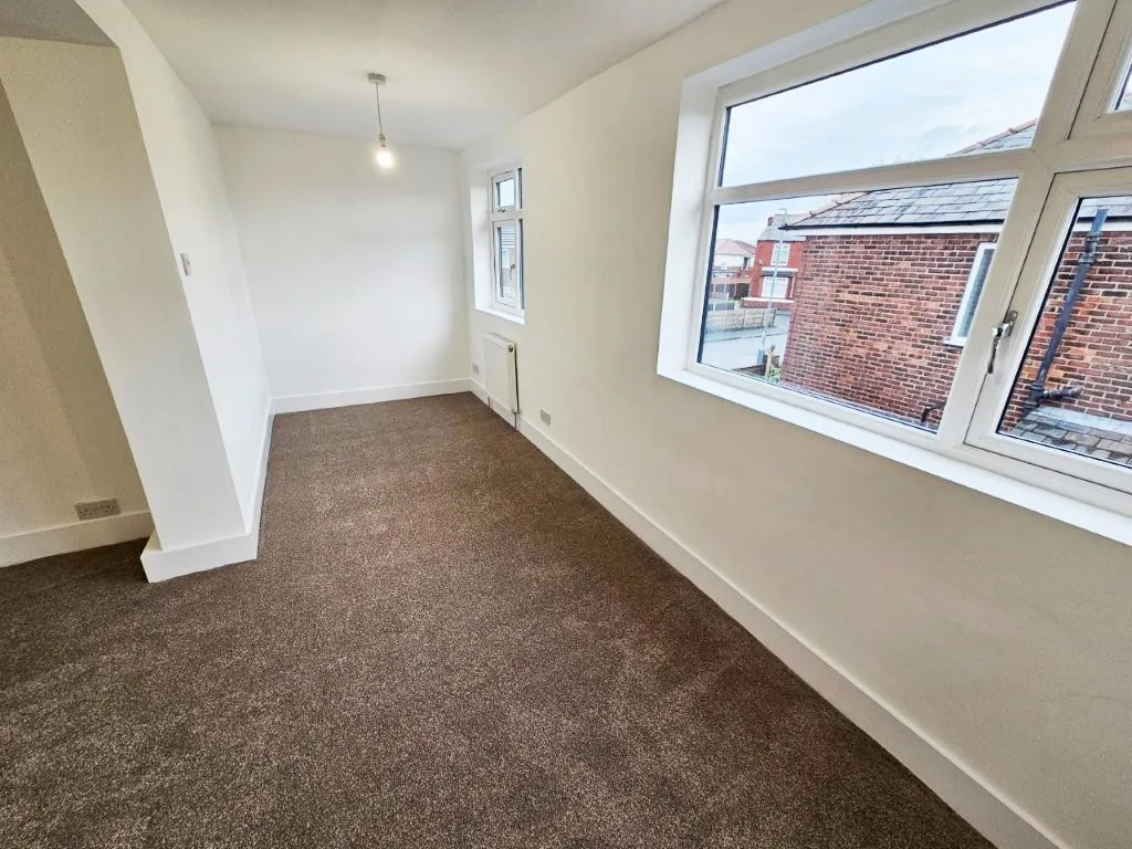 Moorside Crescent, Droylsden, M43, photo 19