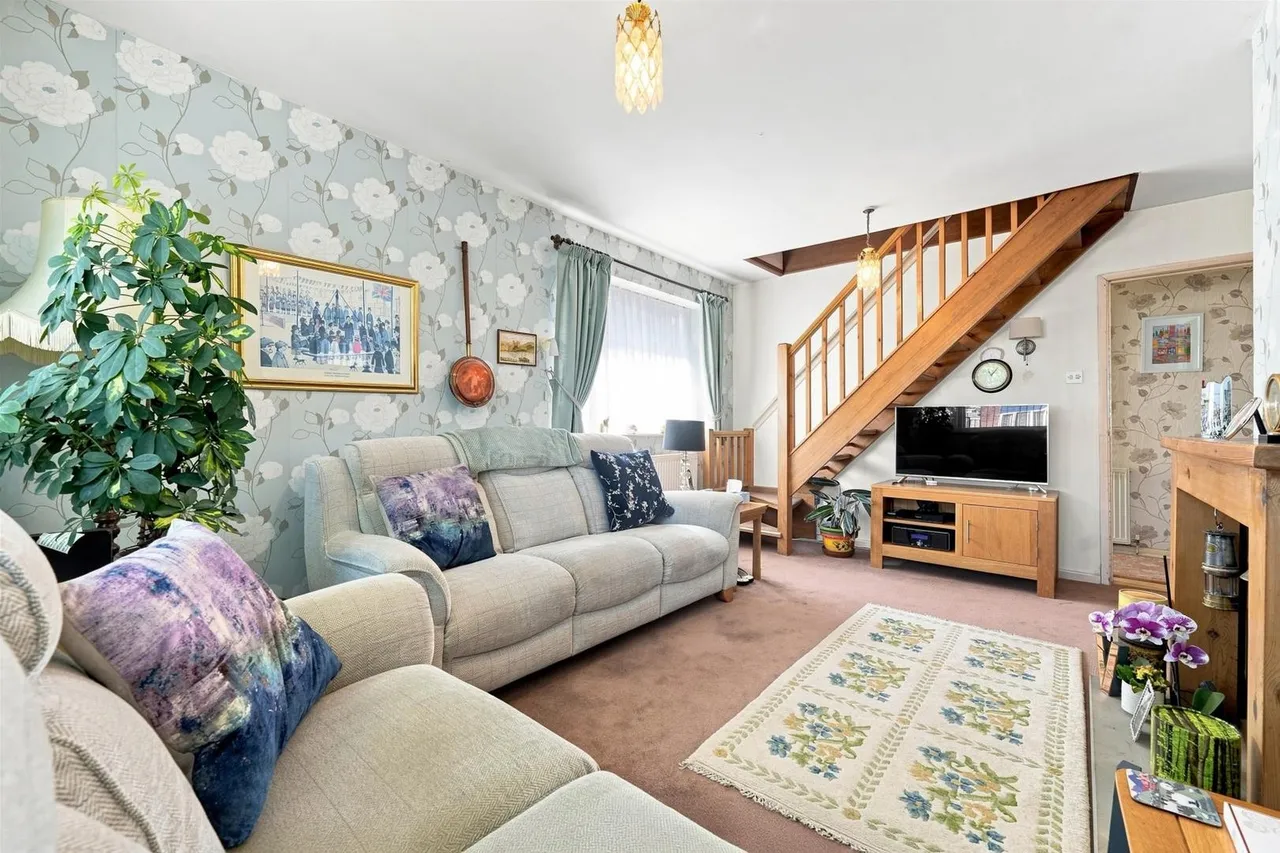 Cedarway, Bollington, photo 2
