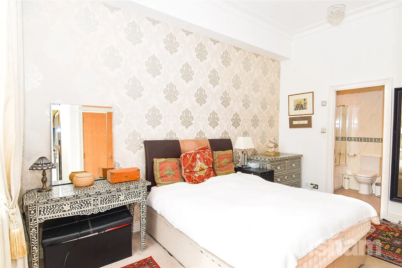 Yew Tree Road, Moseley, Birmingham, West Midlands, B13 8NQ, photo 13