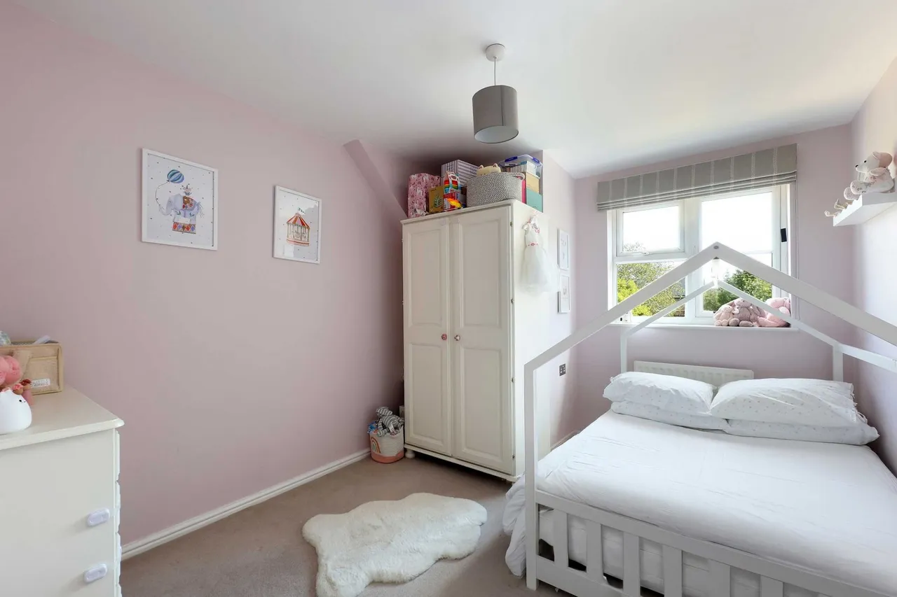 Wheeler Place, Beaconsfield, HP9, photo 11