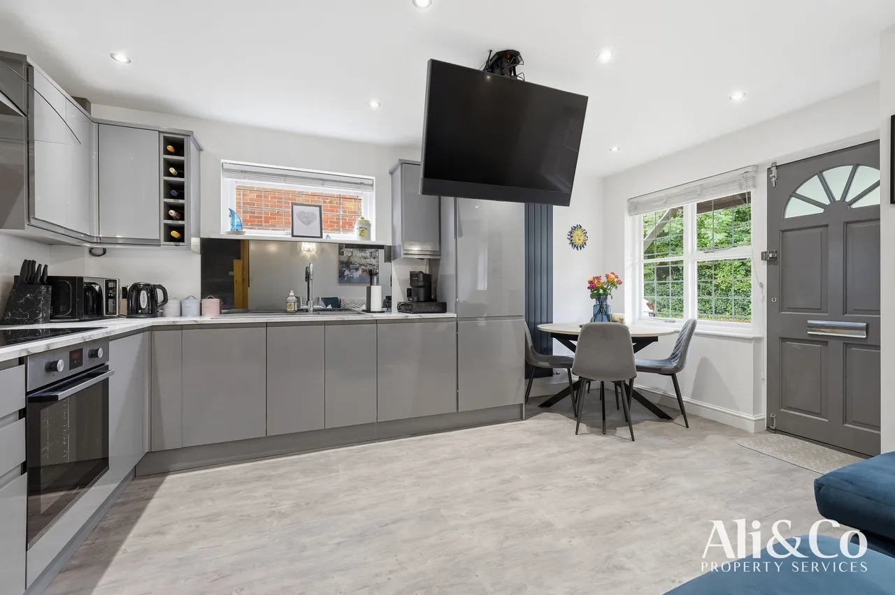 Kiln Way, Grays, Essex, RM17 5JF, photo 6