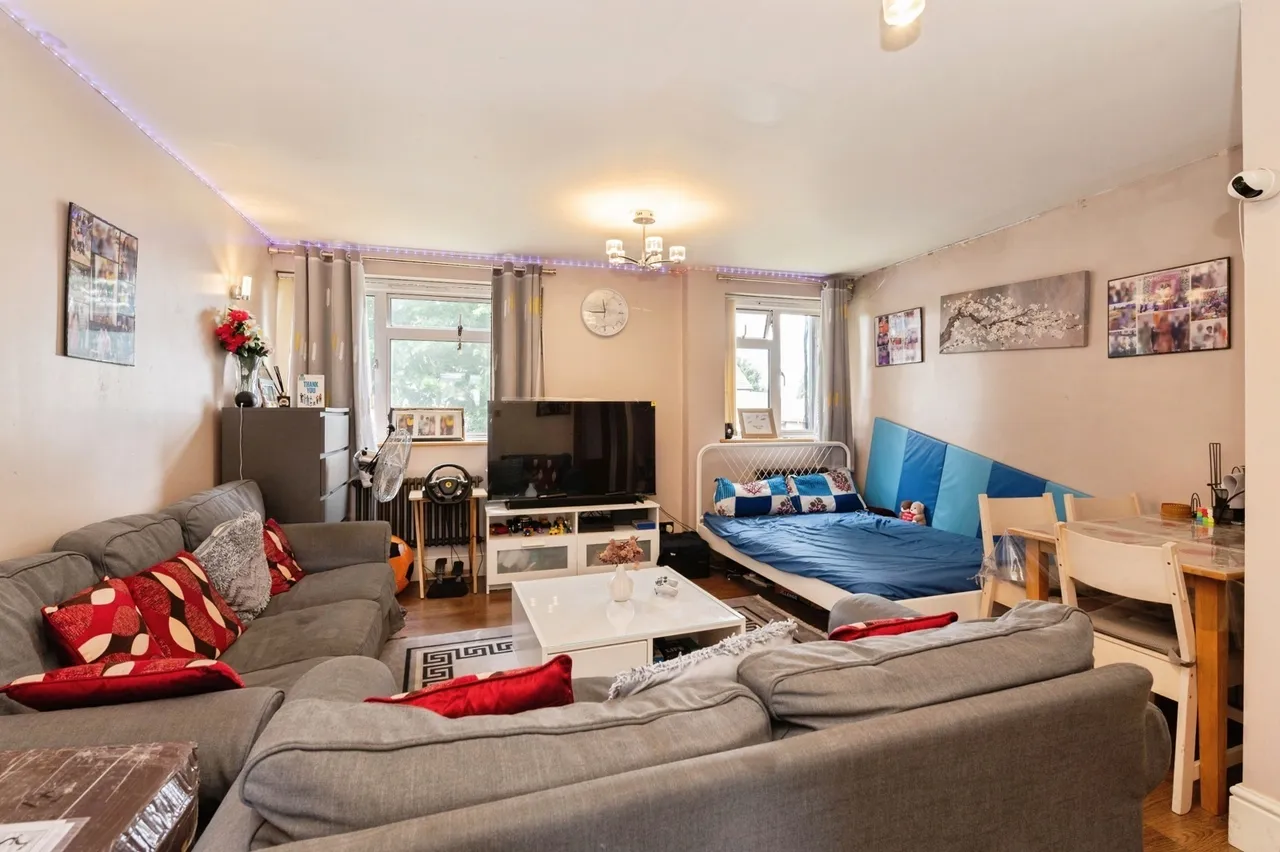 Canfield Road, RAINHAM, Essex, RM13, photo 9
