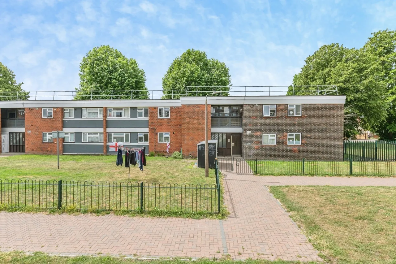 Canfield Road, RAINHAM, Essex, RM13, photo 13