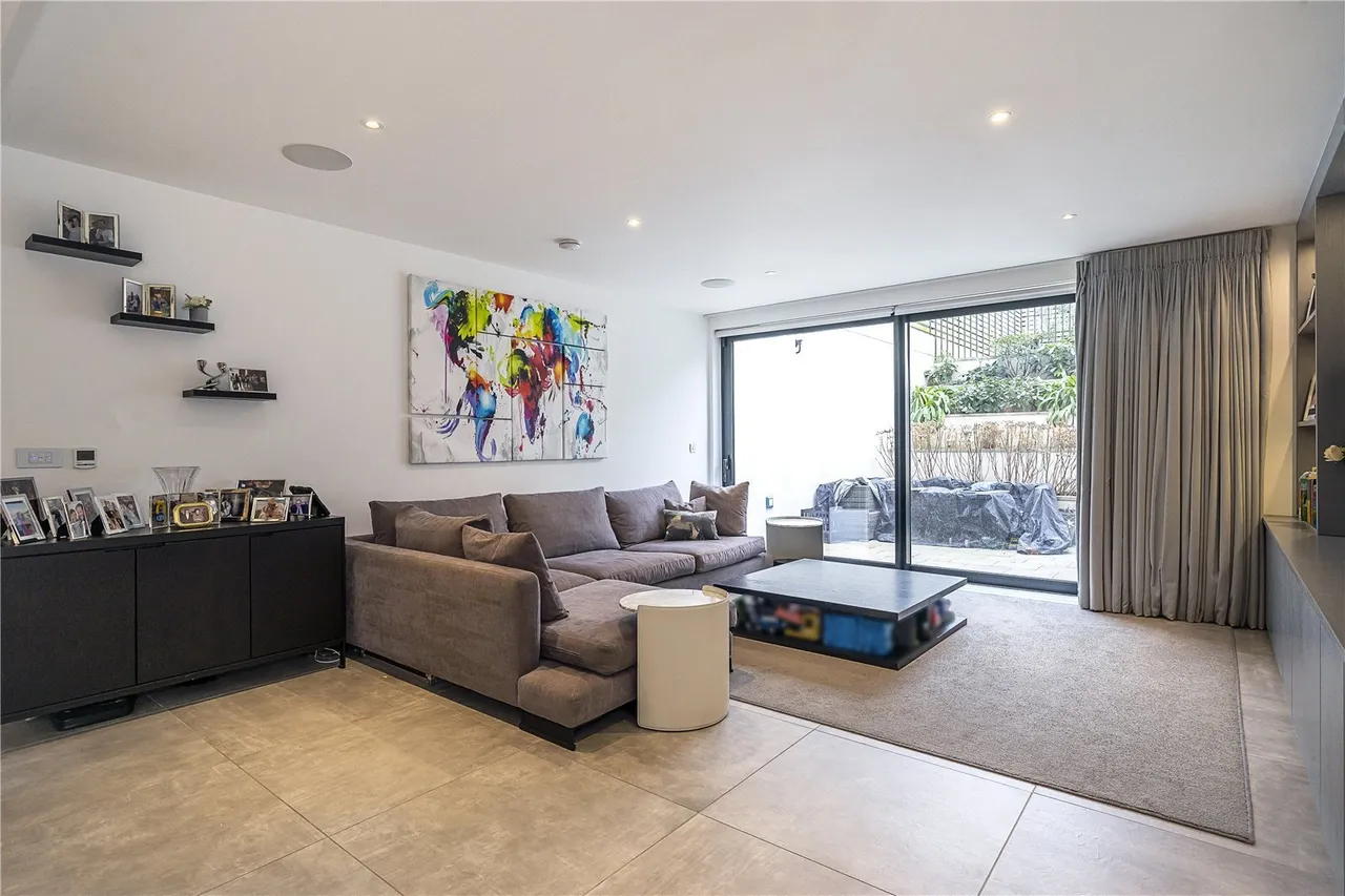 Pinnacle Close, London, N10, photo 10
