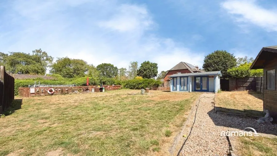 Aldermaston Road, Pamber Green, RG26, photo 11