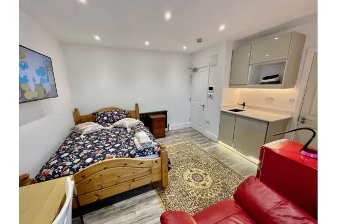 Whitton Avenue West, Greenford, UB6, photo 18