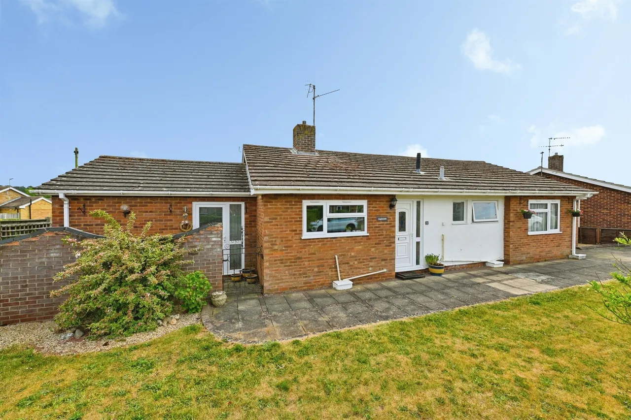3 bed house for sale — West Hall Road, Dersingham, King's Lynn