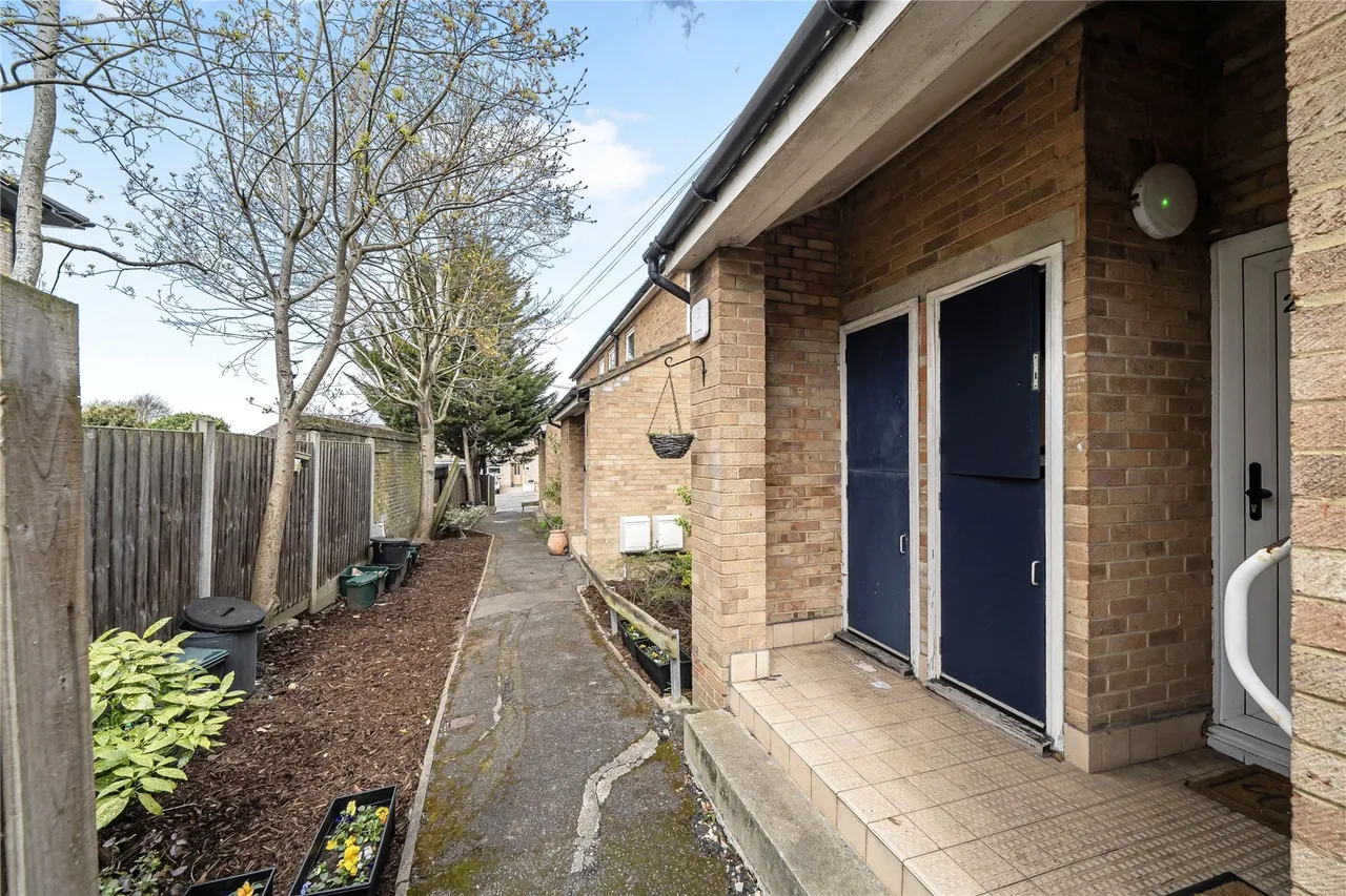 Albert Road, London, SE9, photo 17