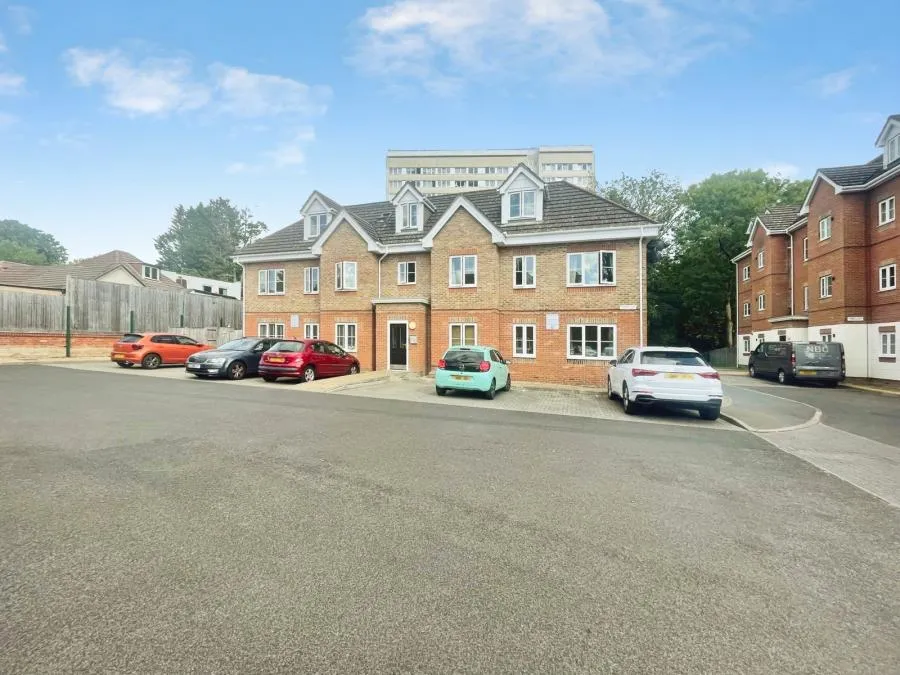 2 bed flat for sale, Seaweed Close, Southampton, SO19