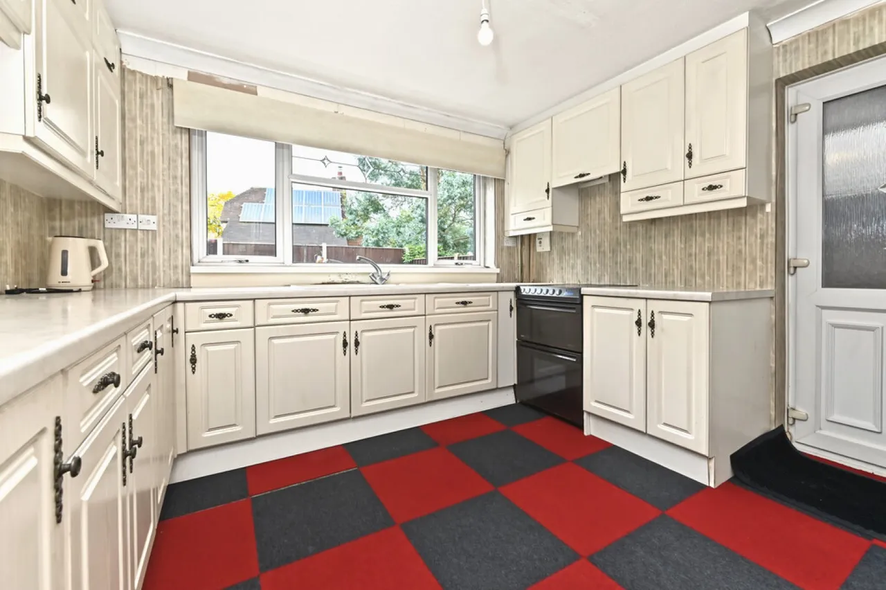 Stuart Avenue, Trentham, ST4, photo 19