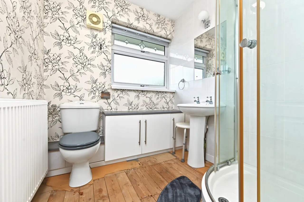 Stuart Avenue, Trentham, ST4, photo 12