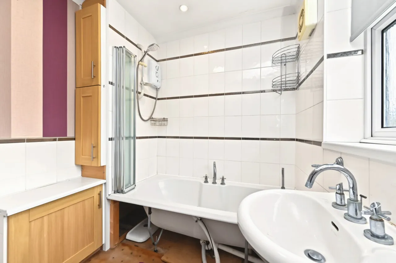 Stuart Avenue, Trentham, ST4, photo 13