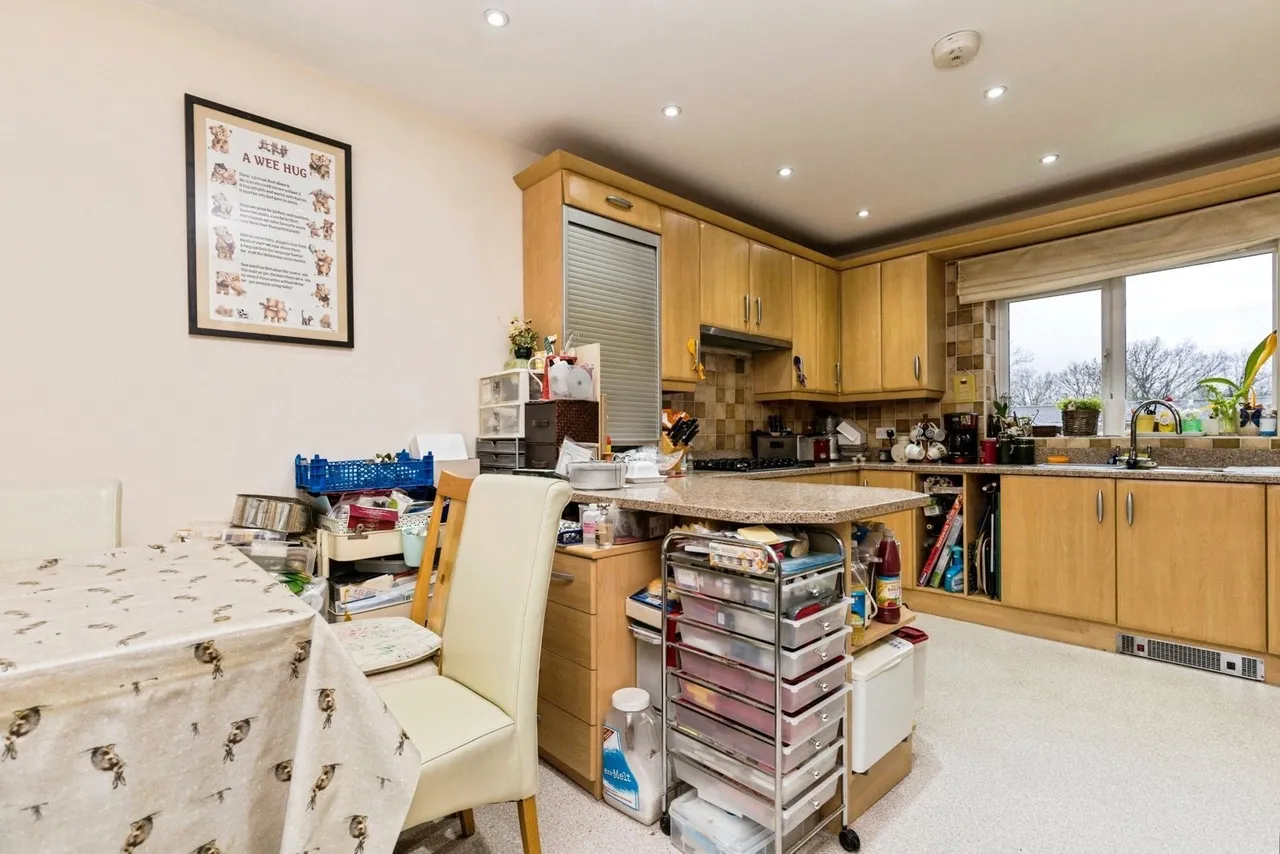Darleydale, Crawley, RH11, photo 15