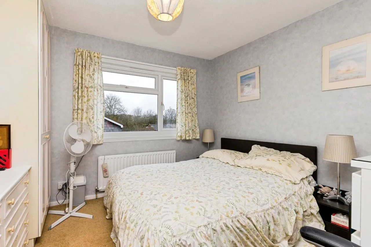 Darleydale, Crawley, RH11, photo 9