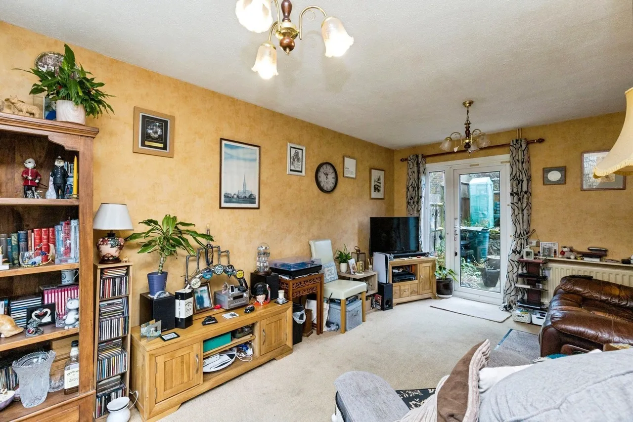 Darleydale, Crawley, RH11, photo 4