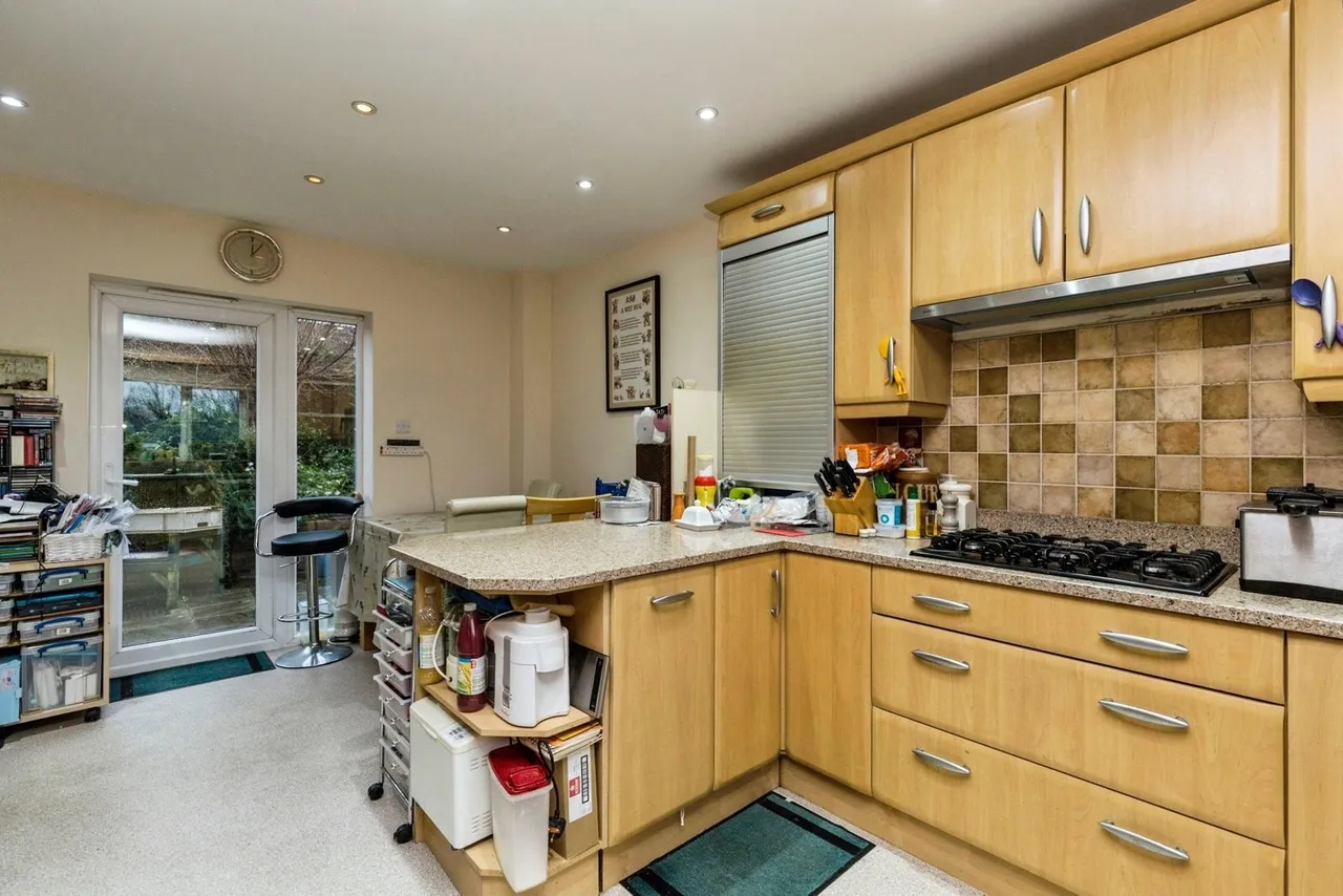 Darleydale, Crawley, RH11, photo 5