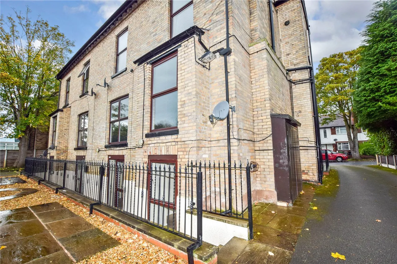 1 bed flat to rent, Springfield Road, Sale, M33