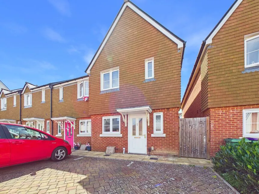 2 bed house for sale — Foster Way, Folkestone, Kent, CT20