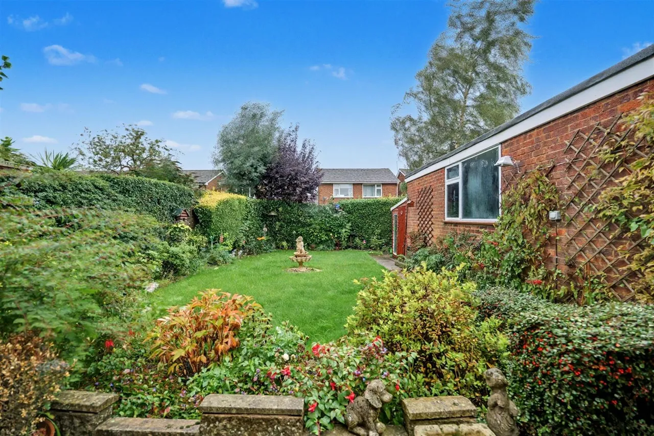 Barne Close, Nuneaton, CV11, photo 16