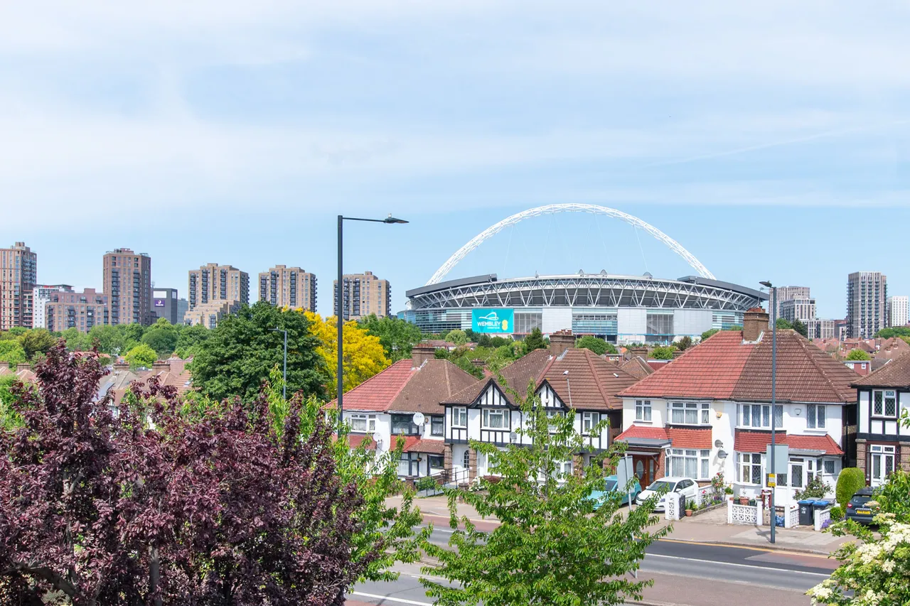 Wembley, HA9, photo 12