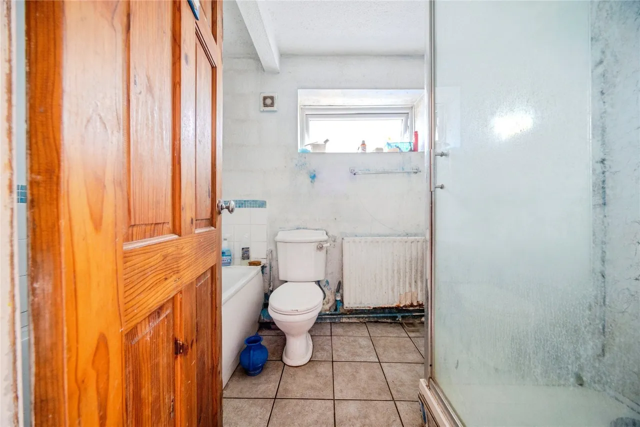 Windsor Street, Bletchley, Milton Keynes, Buckinghamshire, MK2, photo 18