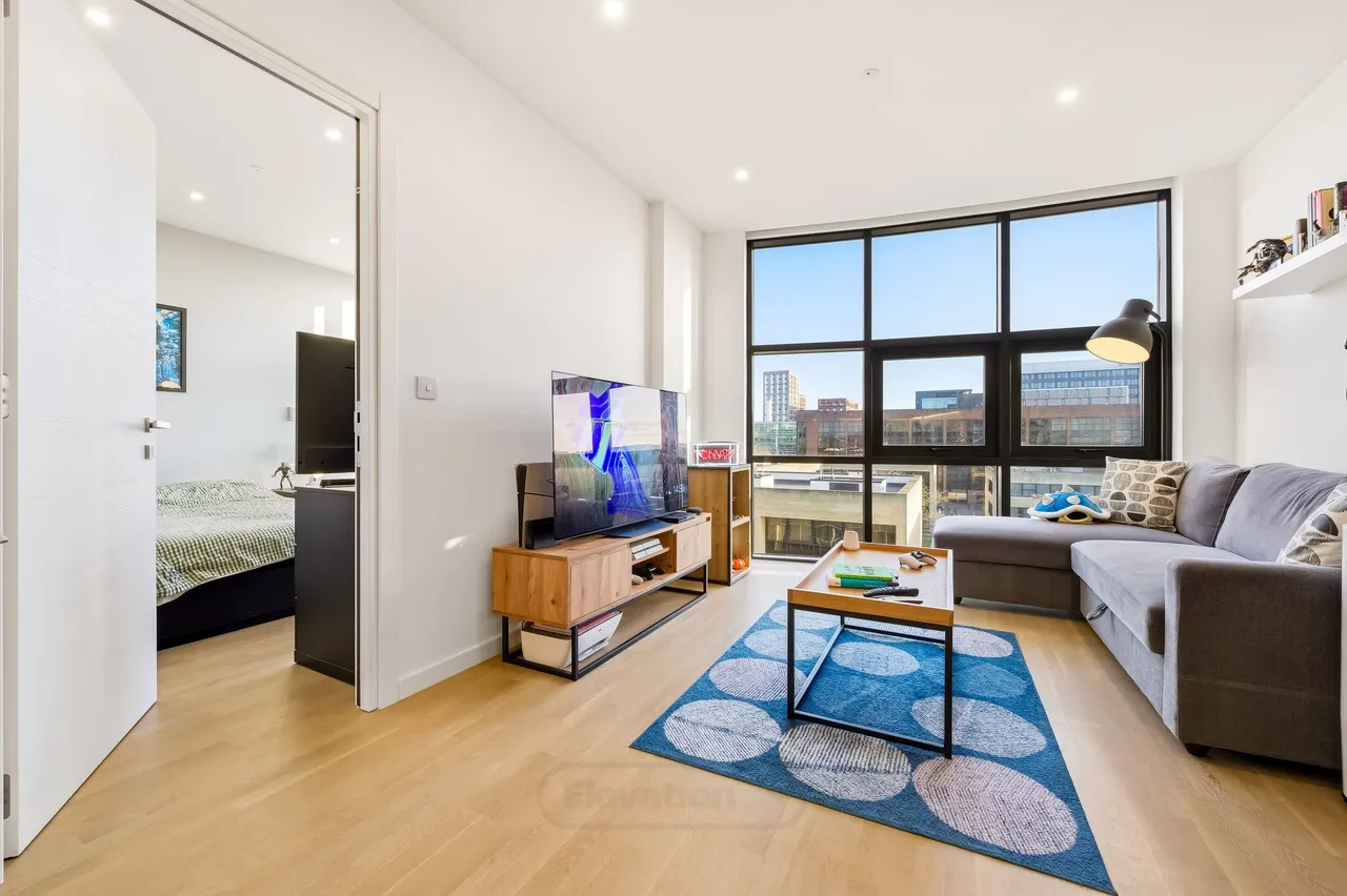 Flat 52, Medina House 302-340 Silbury Boulevard, Milton Keynes, Milton Keynes, MK9 2FA, photo 6
