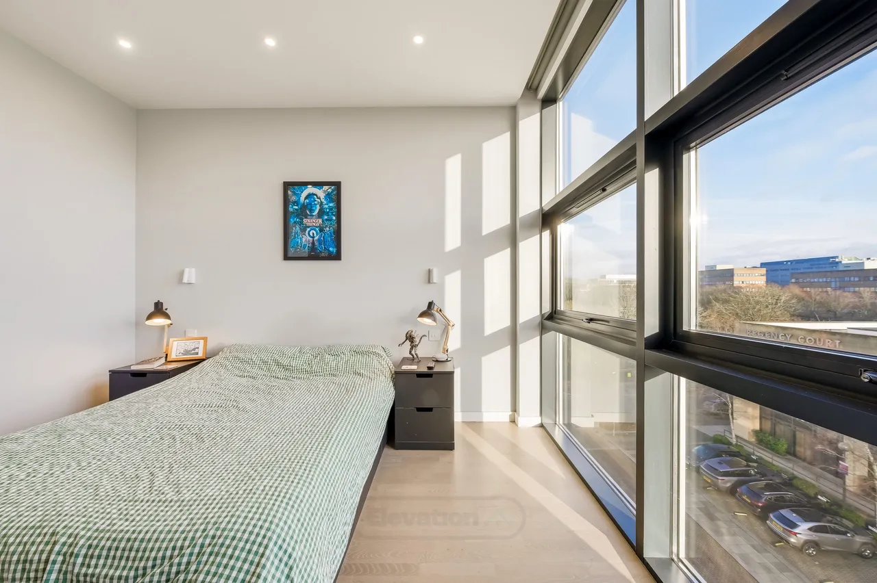 Flat 52, Medina House 302-340 Silbury Boulevard, Milton Keynes, Milton Keynes, MK9 2FA, photo 10