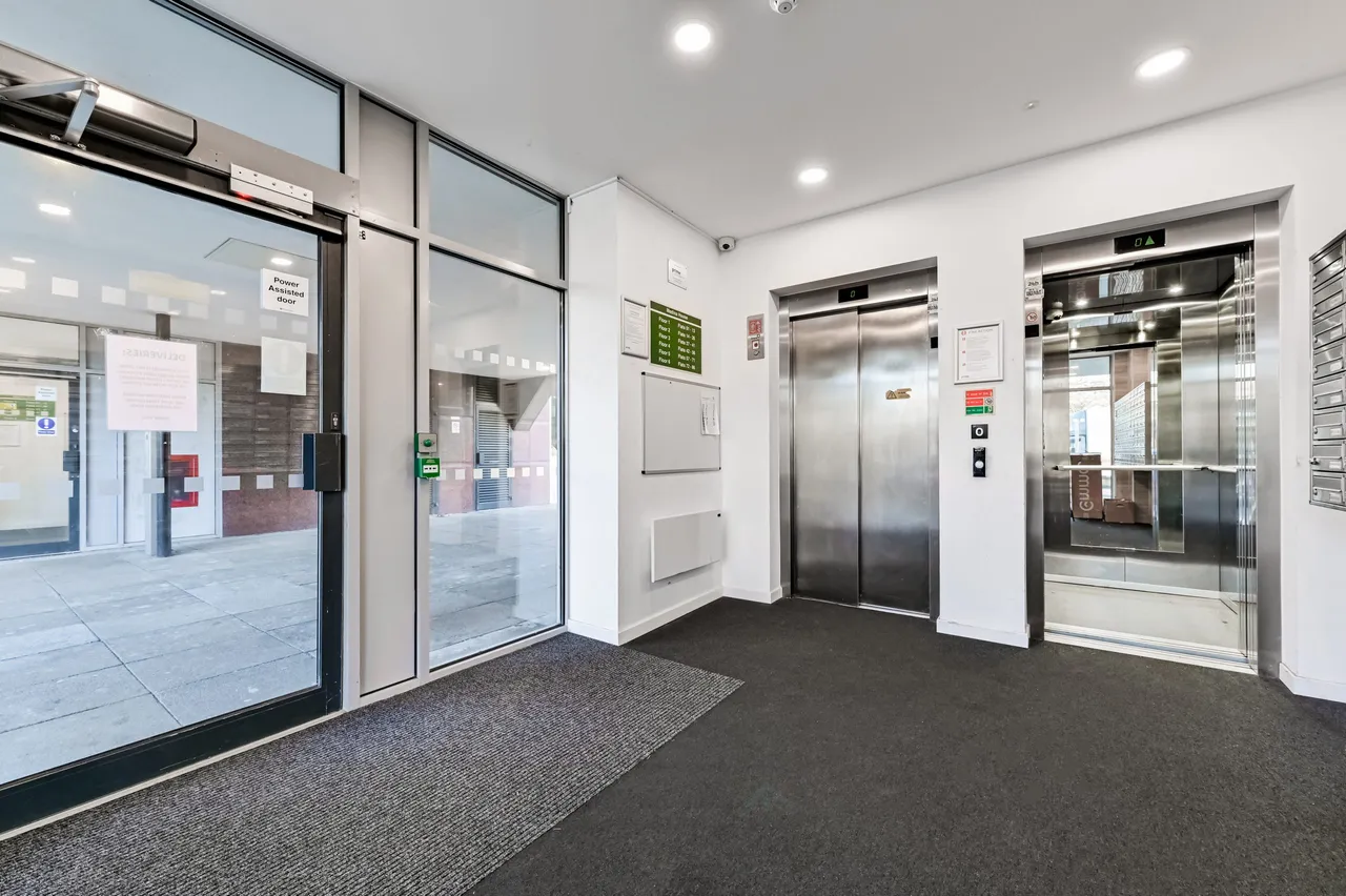 Flat 52, Medina House 302-340 Silbury Boulevard, Milton Keynes, Milton Keynes, MK9 2FA, photo 12