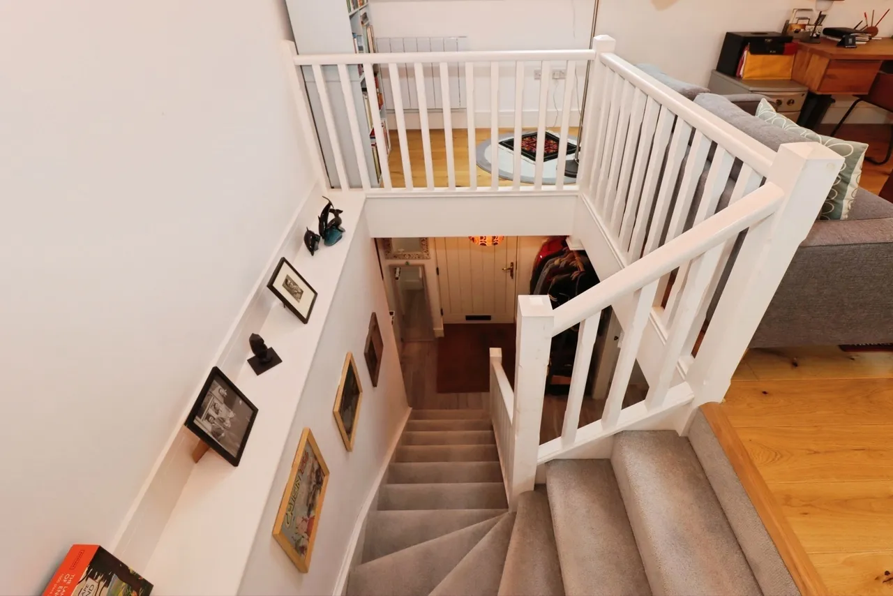 Quaker Lane, Thornbury, Bristol, Gloucestershire, BS35, photo 12
