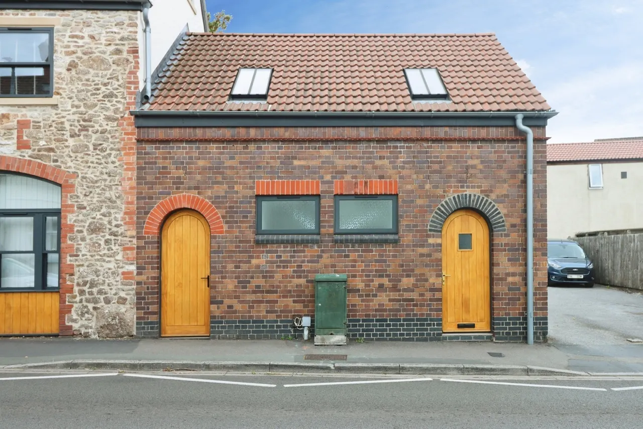 Quaker Lane, Thornbury, Bristol, Gloucestershire, BS35, photo 16