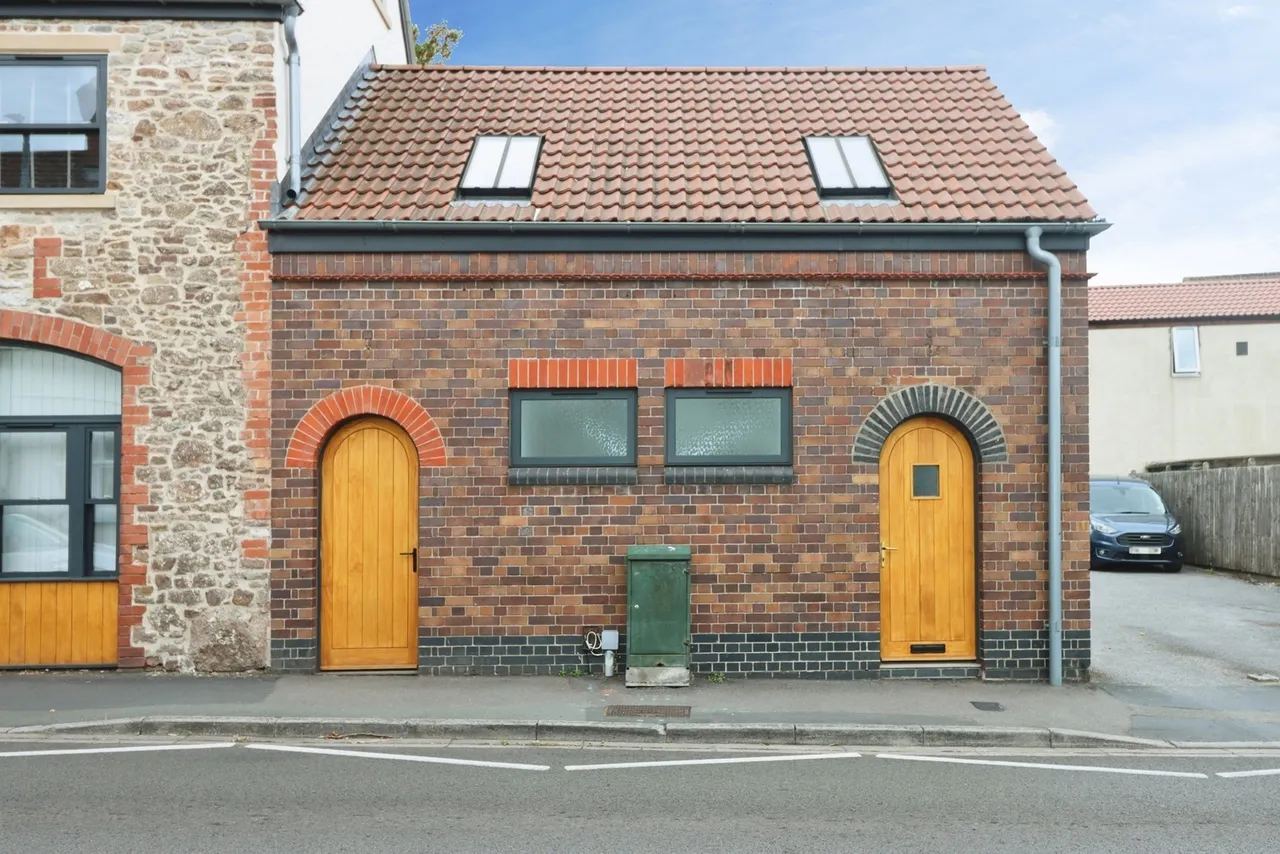 1 bed flat for sale — Quaker Lane, Thornbury, Bristol, Gloucestershire, BS35